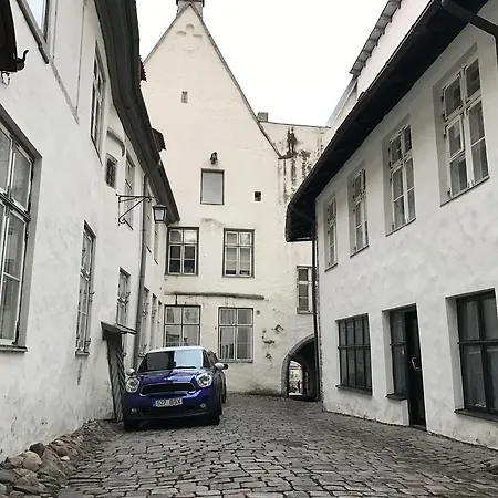 아파트 Old Bishop's House 탈린